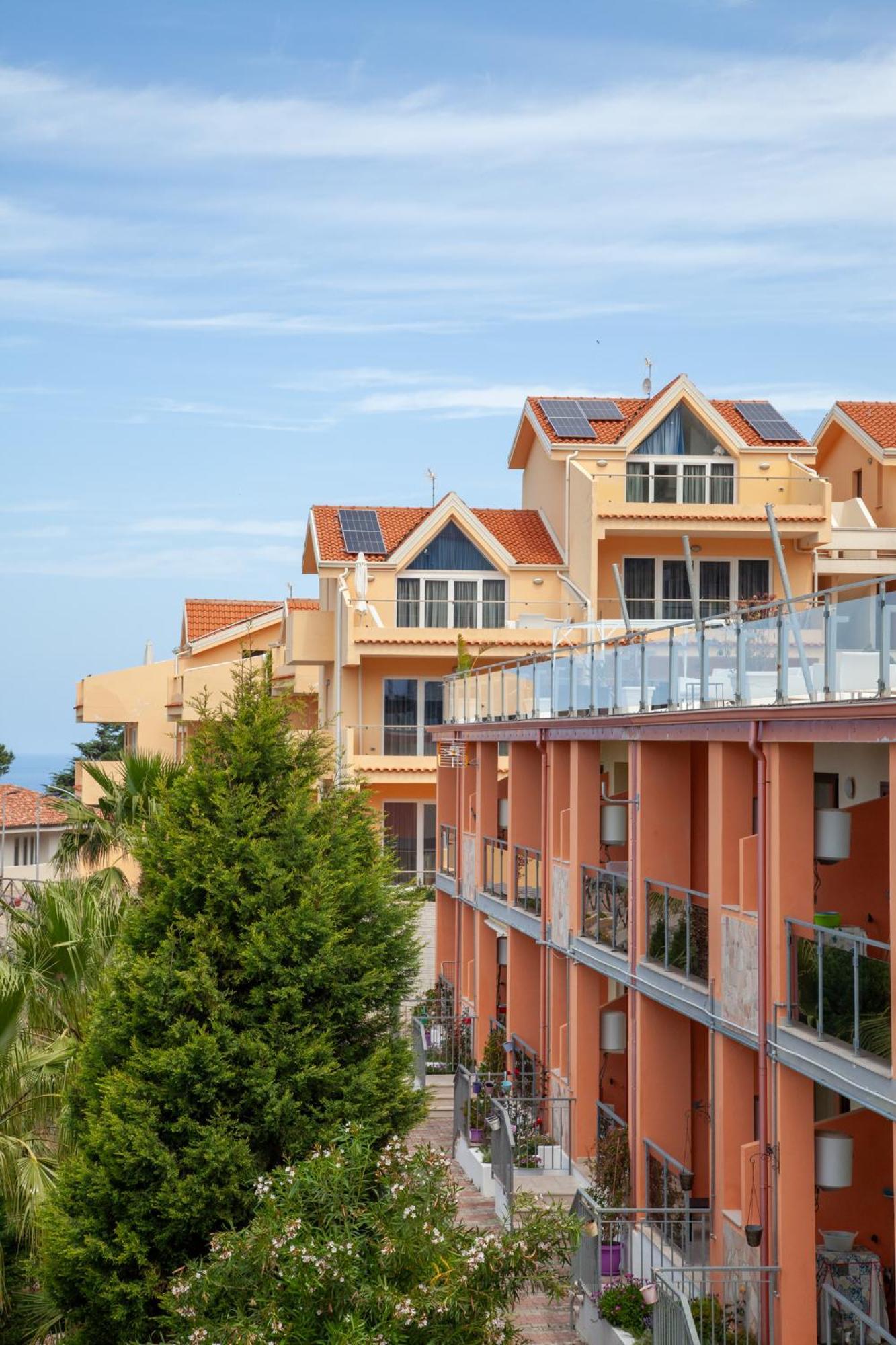 Airone Residence Zambrone Exterior photo