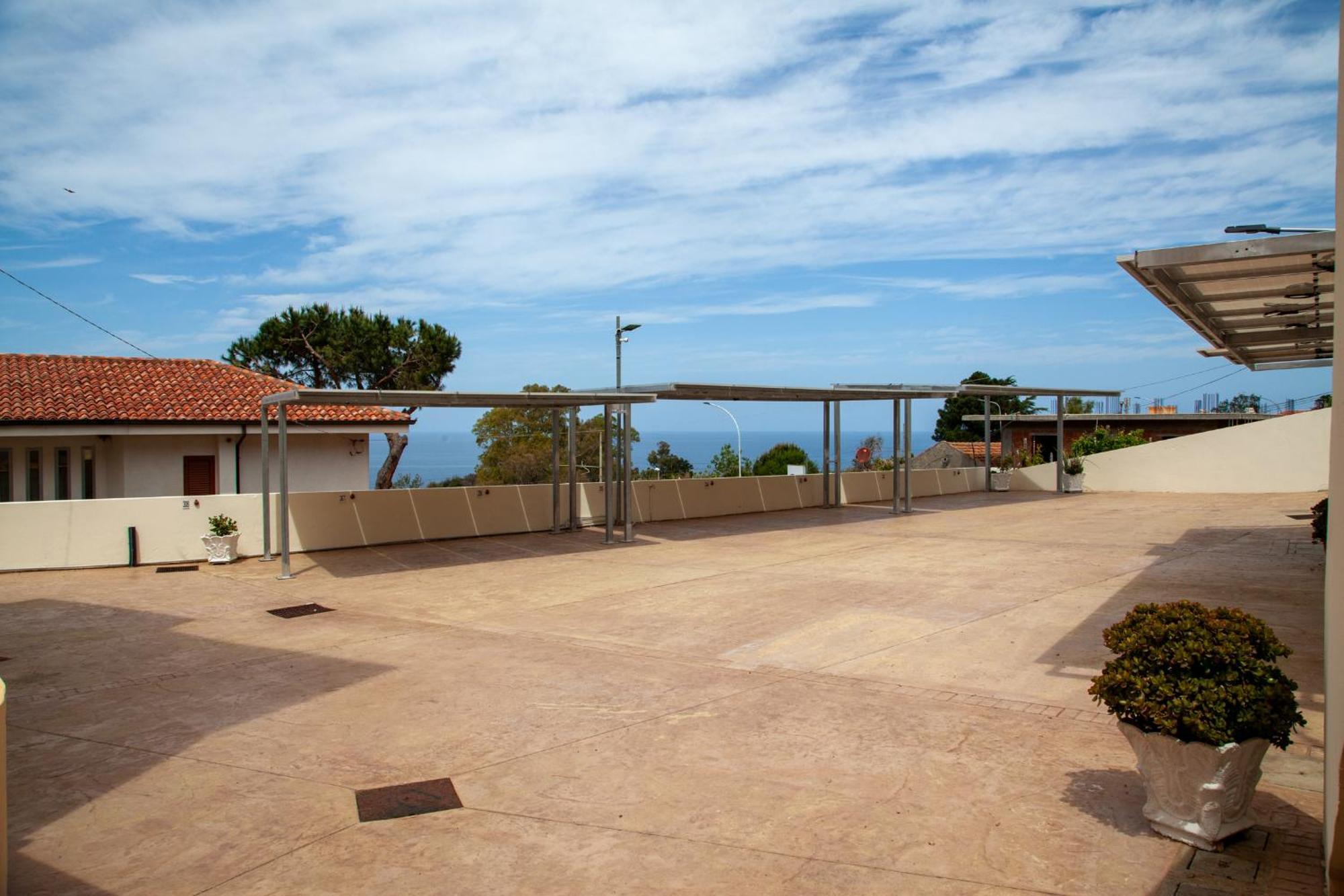 Airone Residence Zambrone Exterior photo