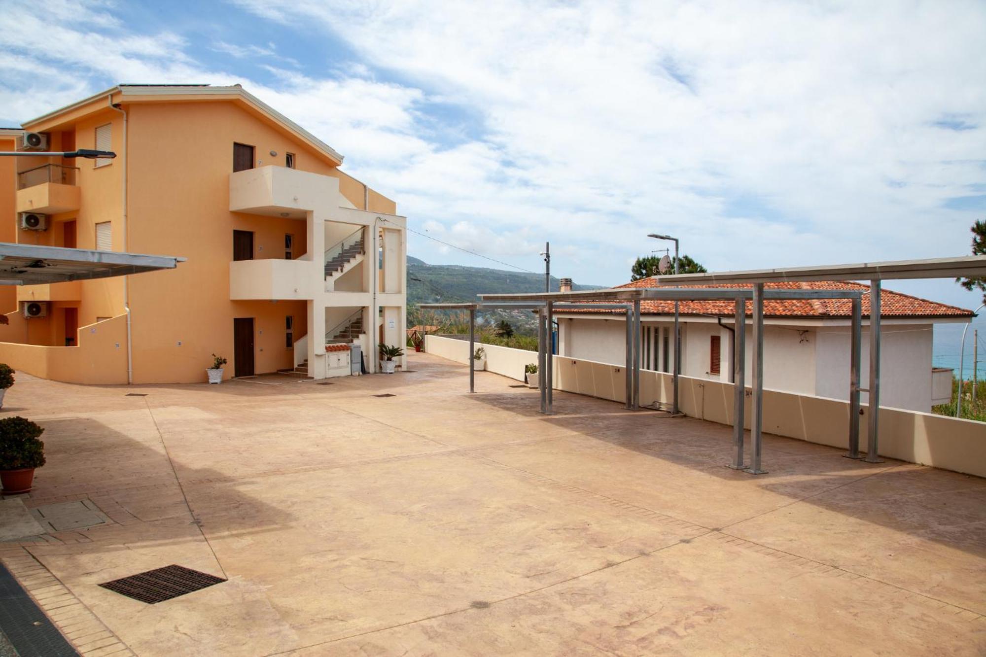 Airone Residence Zambrone Exterior photo